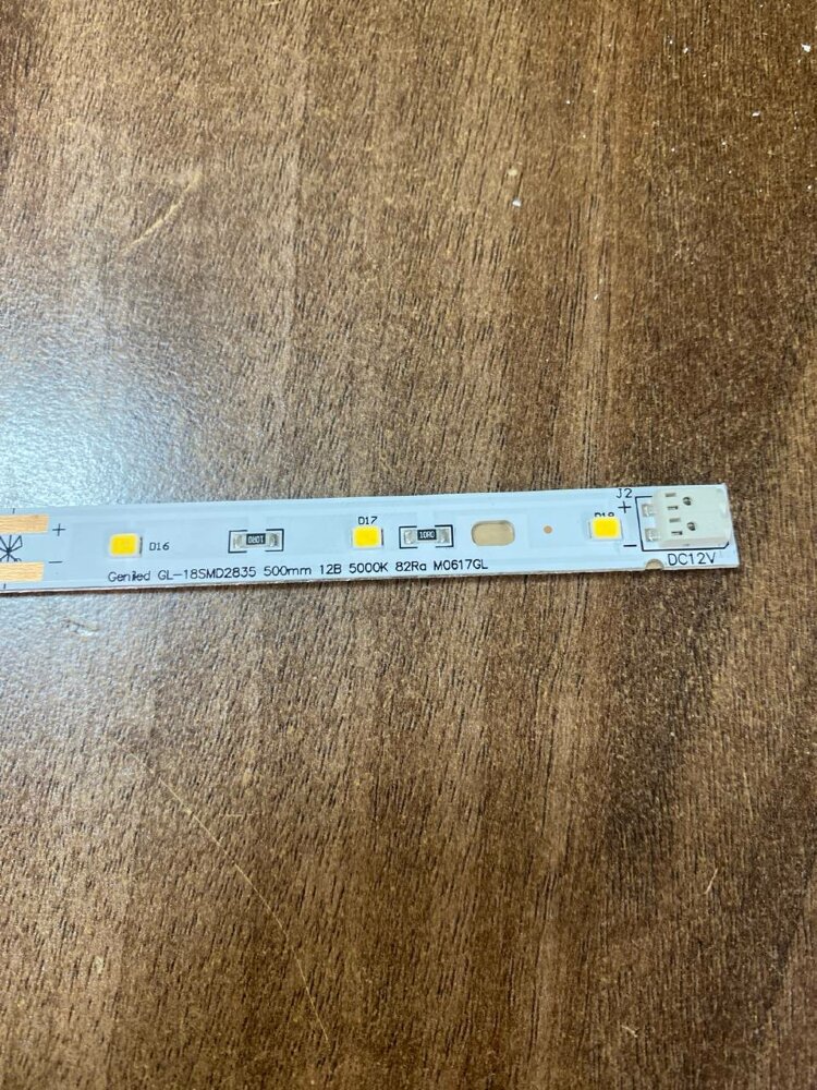 Светодиодная линейка Geniled GL-18SMD2835 12V 5000K