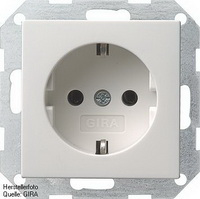 GIRA S-55 Розетка 2Р+Е 16А Белый матовый GIR 18827
