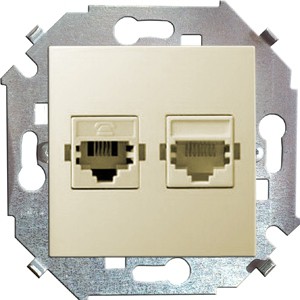 Розетка телеф. SIMON 15 4 конт. RJ-11. Слон. кость. 1591480-031